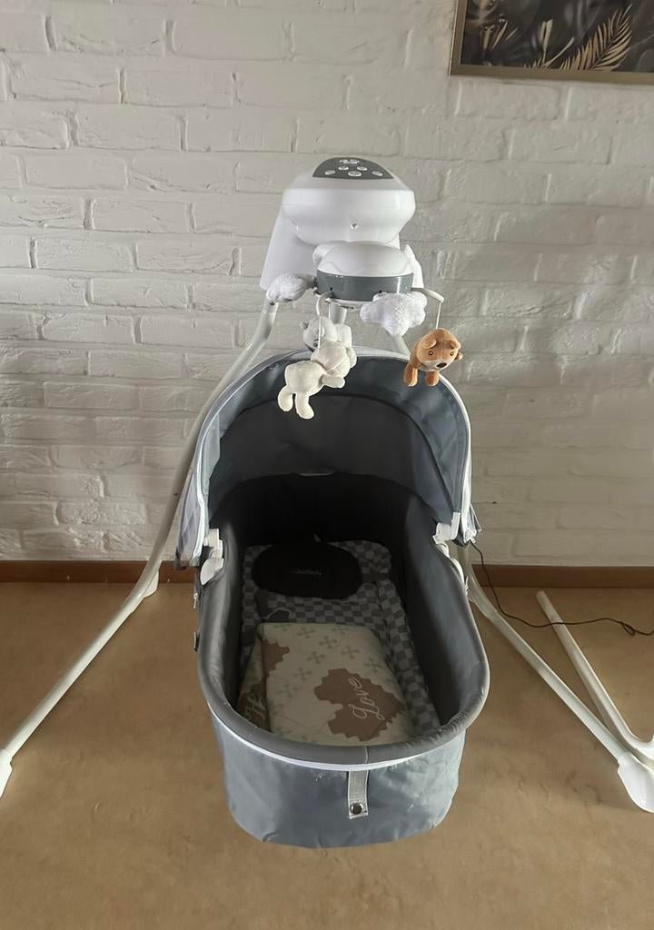 Quilola schommelstoel/wieg tot 12kg, Ophalen, Zo goed als nieuw