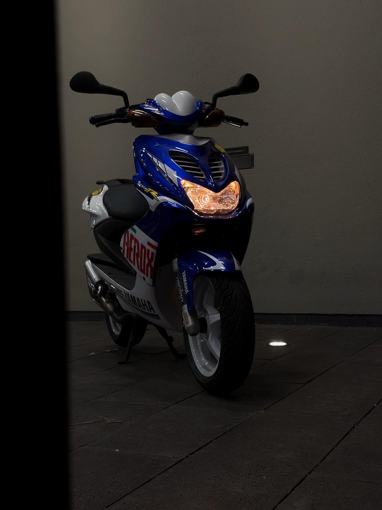Super nette Yamaha Aerox, Fietsen en Brommers, Scooters | Yamaha, Ophalen, Tweetakt, Aerox, Maximaal 45 km/u