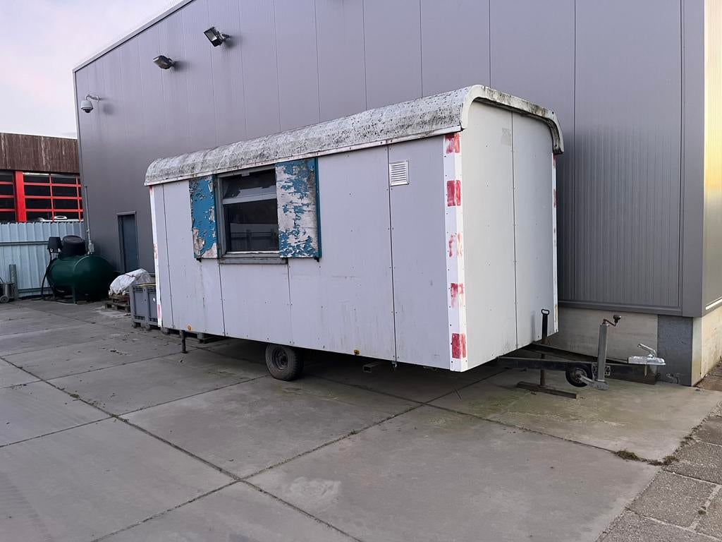 Bouwkeet schaftkeet pipowagen met wc, Doe-het-zelf en Verbouw, Bouwketen en Schaftketen, Ophalen of Verzenden, Gebruikt