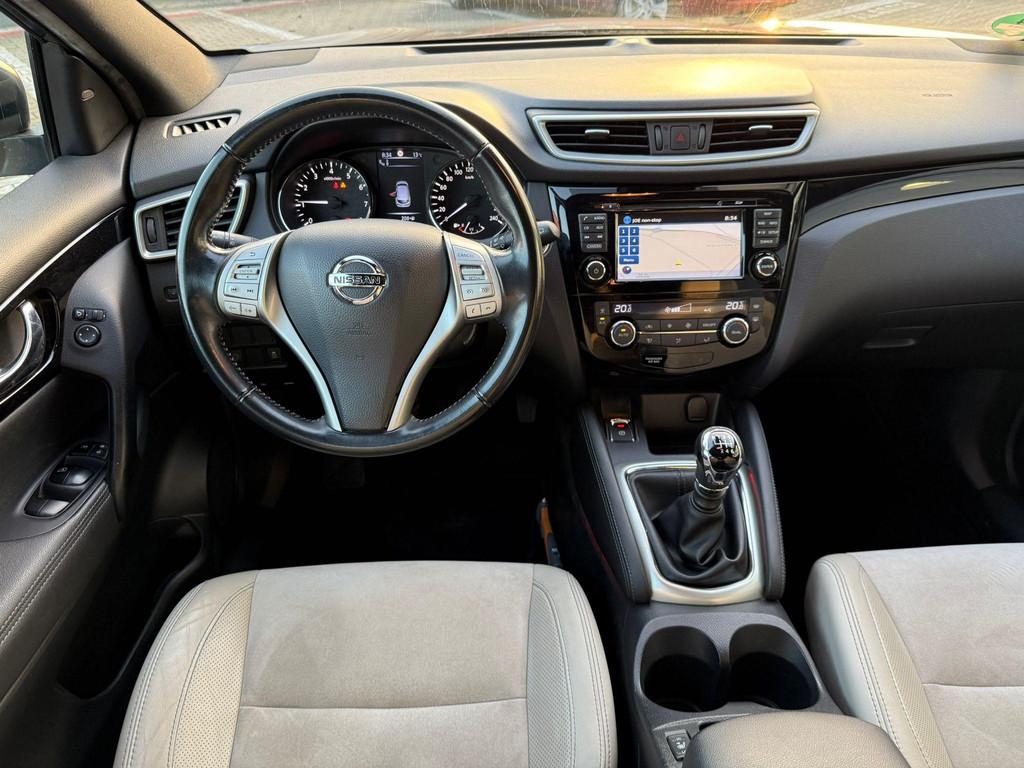 Nissan Qashqai 1.6 Tekna 17" *Trekhaak & Stoelverwarming*, Voorwielaandrijving, 1618 cc, Gebruikt, 4 cilinders