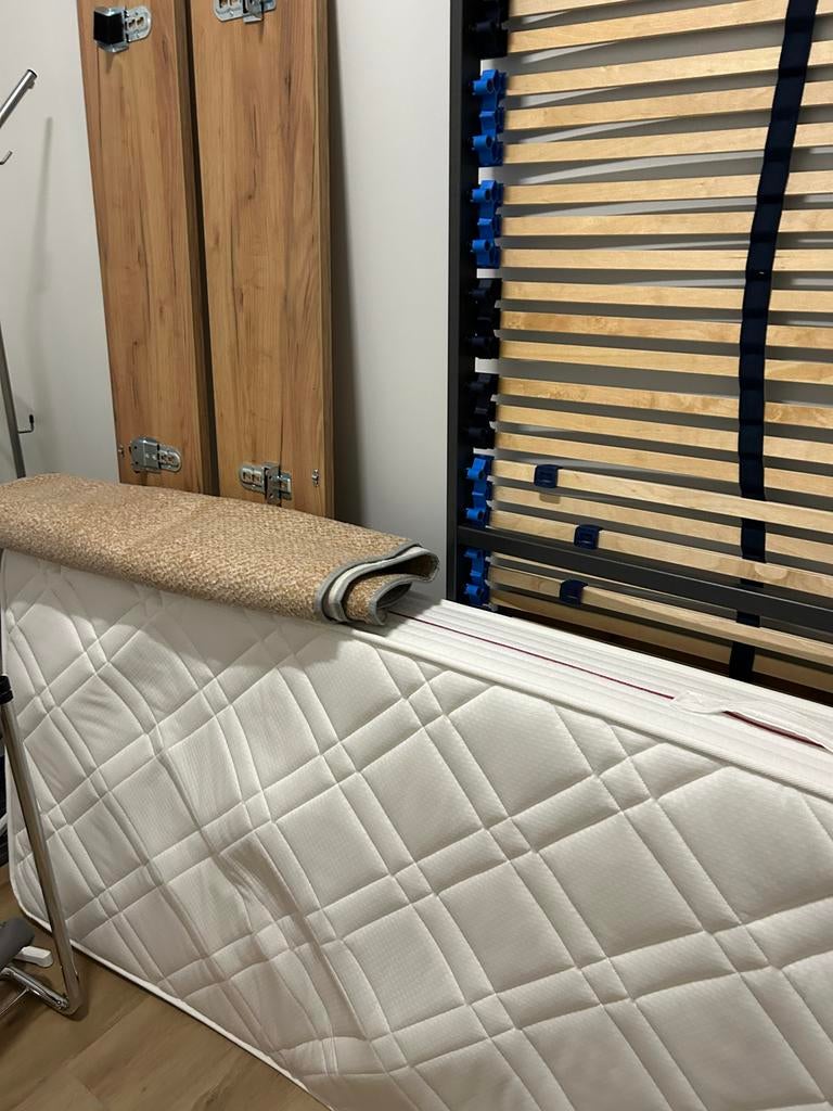 Eenpersoonsbed in zeer goede staat, Ophalen, 90 cm, Eenpersoons, Bruin