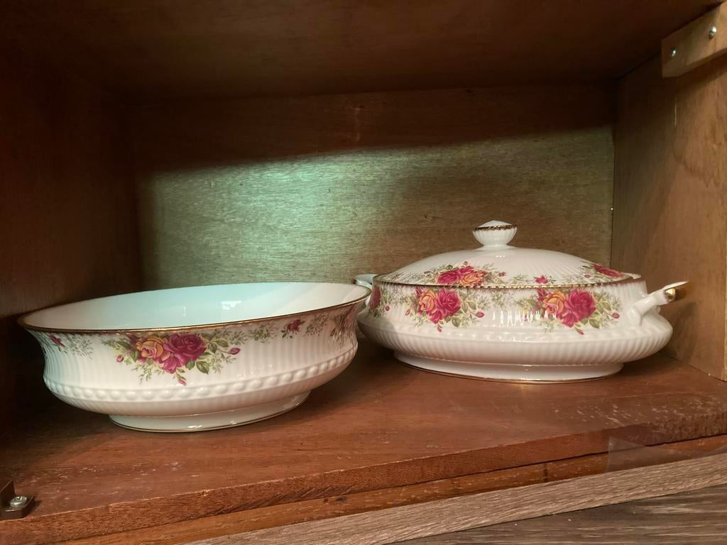 Puntgaaf Queens Servies - 8 Persoons met Dekschaal, Antiek en Kunst, Ophalen of Verzenden