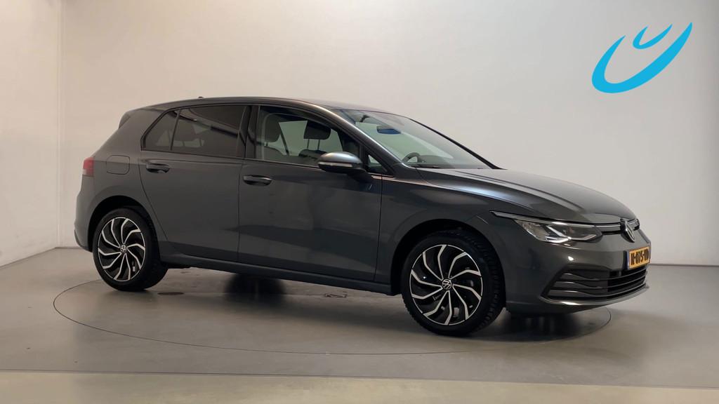 Volkswagen Golf 1.0 TSI 110pk Life Navigatie Sfeerverlichtin, Stof, Gebruikt, Met garantie (alle), Origineel Nederlands