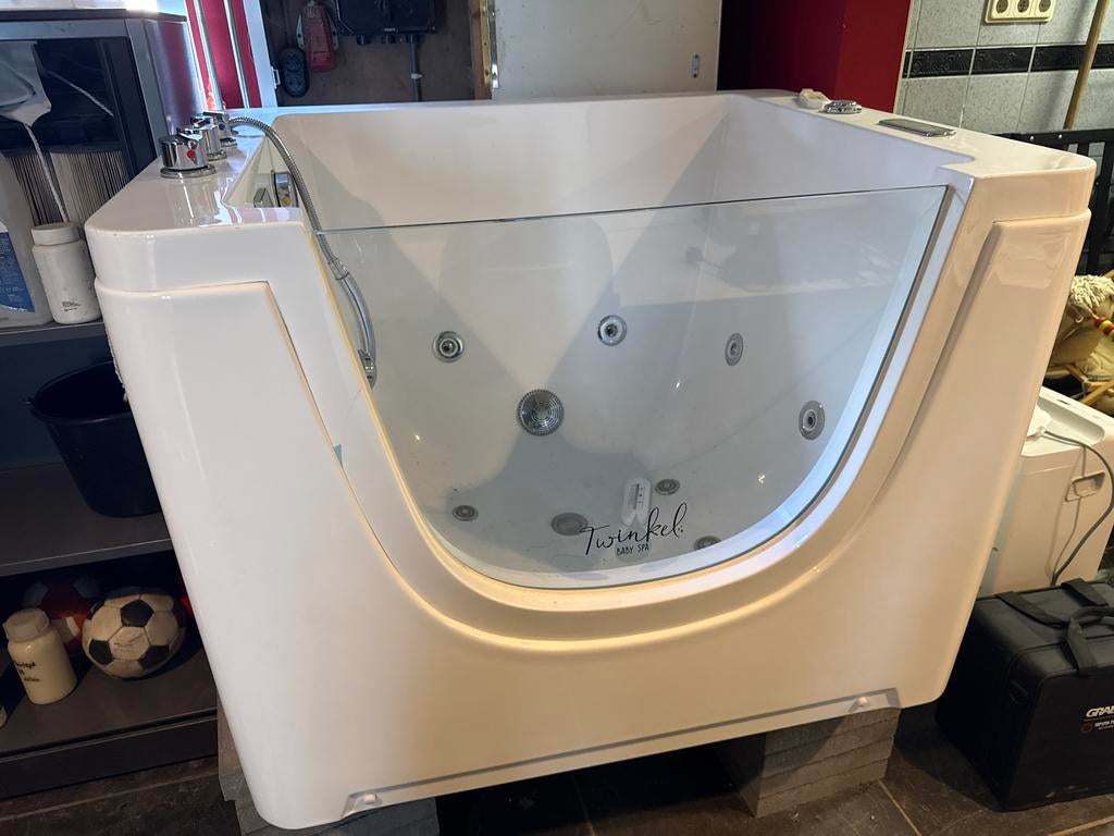 Twinkel Baby Spa babyspa Bad met Bubbel- en Jetfuncties, Ophalen, Gebruikt, Vast