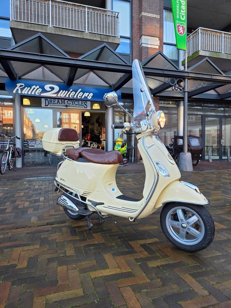 Vespa LXV 125cc Motorscooter - Klassieke Stijl!, Viale Rinaldo Piaggio, 25, 56025 Pontedera PI, Italy, Gebruikt, Info@piaggio.com