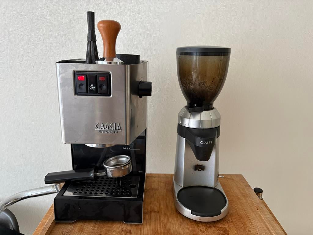 Gaggia Classic espressomachine met Graef CM800 koffiemolen, Witgoed en Apparatuur, Koffiezetapparaten, Ophalen, Afneembaar waterreservoir