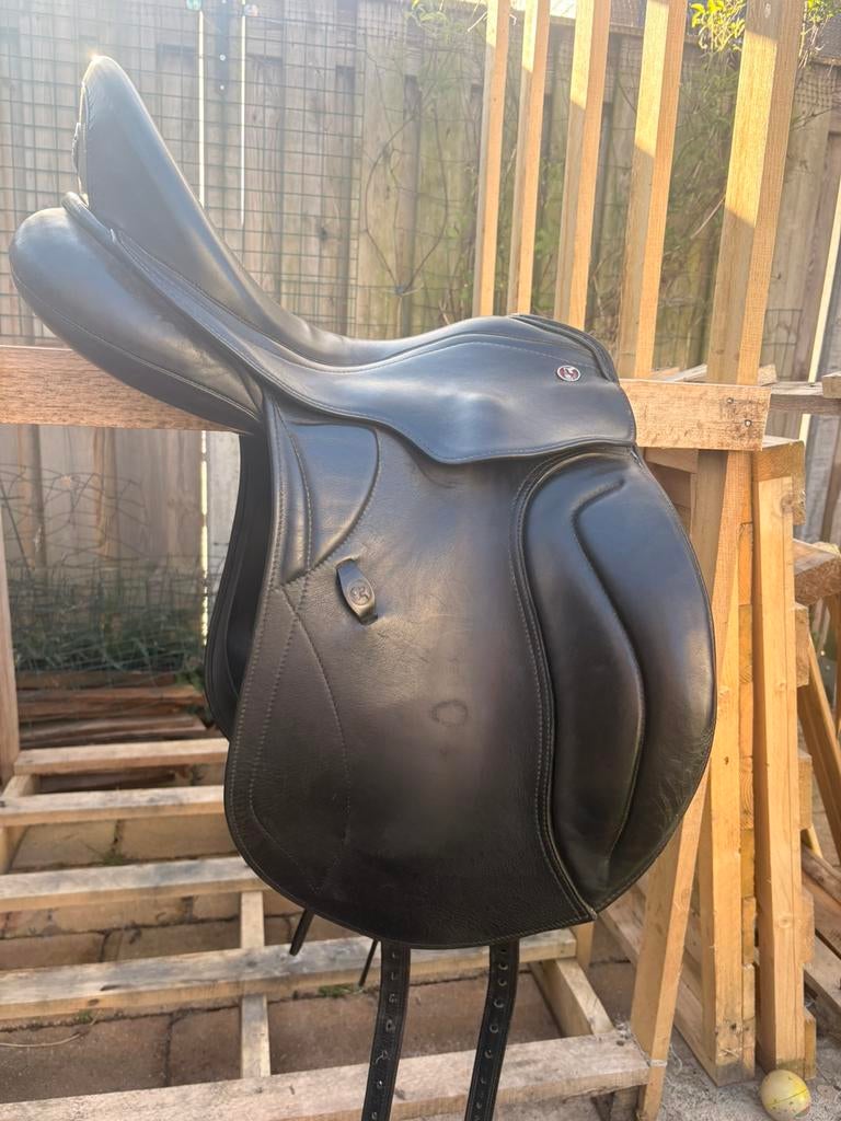 Kieffer Paris Exclusiv dressuurzadel 17,5” – netjes, Ophalen of Verzenden, Gebruikt, Dressuur