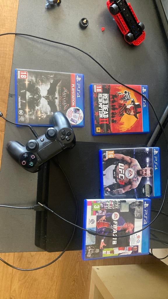 Ps 4 slim + controller + 4 games, Spelcomputers en Games, Spelcomputers | Sony PlayStation 4, Ophalen, Zo goed als nieuw, Met 1 controller