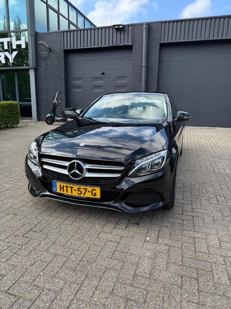Mercedes-Benz C-Klasse C200 2.0 135KW Aut7 2016 Zwart, 1800 kg, 4 cilinders, Zwart, 1365 kg