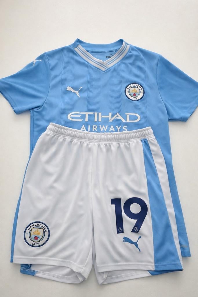 Voetbalset Manchester City thuis shirt en broekje  S, Puma, Blauw, Ophalen of Verzenden, Zo goed als nieuw