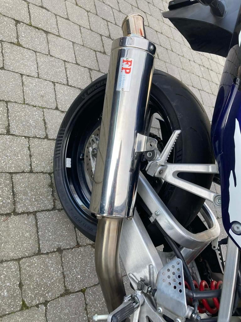 Honda CBR900RR uitlaat, Ophalen