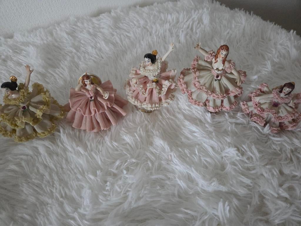 Porcelain doll, Ophalen