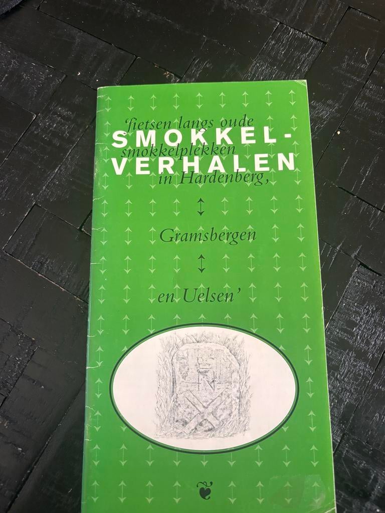 Fietsen langs oude smokkelplekken in Hardenberg, Ophalen of Verzenden, Gelezen