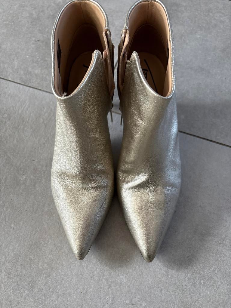 Tommy Hilfiger gouden enkellaarsjes maat 37, Ophalen of Verzenden, Zo goed als nieuw, Overige kleuren, Lage of Enkellaarzen