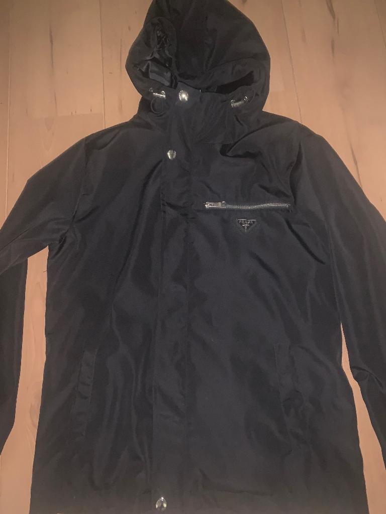 Prada jas, Maat 48/50 (M), Zwart, Nieuw, Ophalen of Verzenden