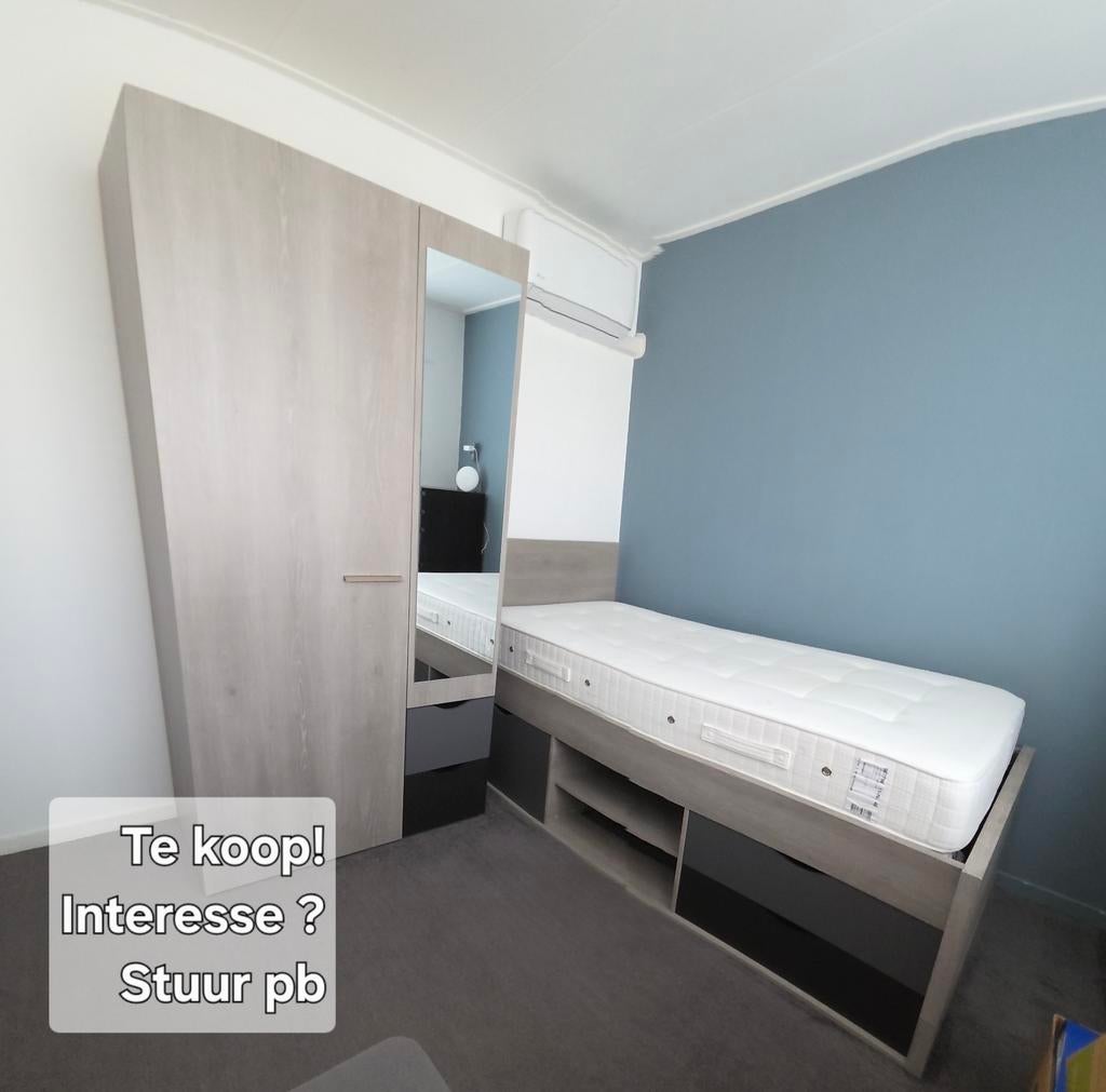 Complete kinderkamer: bed met kast en spiegel, Ophalen of Verzenden, Jongetje of Meisje