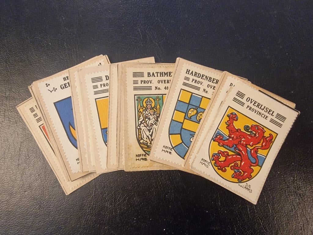 Postzegels met gemeente wapen uit Overijssel op papier., Ophalen of Verzenden