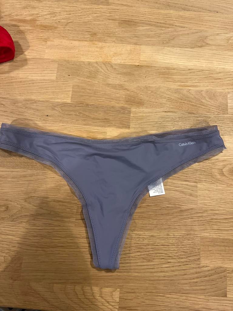 Calvin Klein string maat 40 NIEUW!! Nu €7,50, Ophalen of Verzenden, String