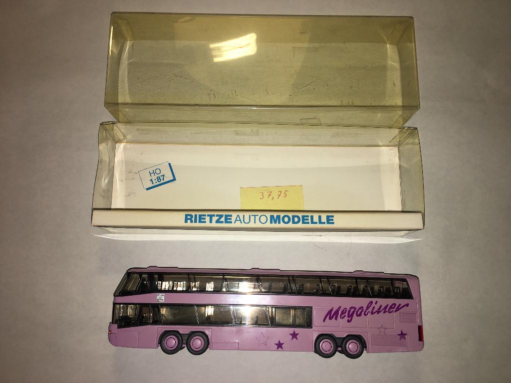 Neoplan Megaliner bus - Rietze roze 4 asser dubbeldekker HO, Ophalen of Verzenden, Nieuw, Bus of Vrachtwagen, Rietze