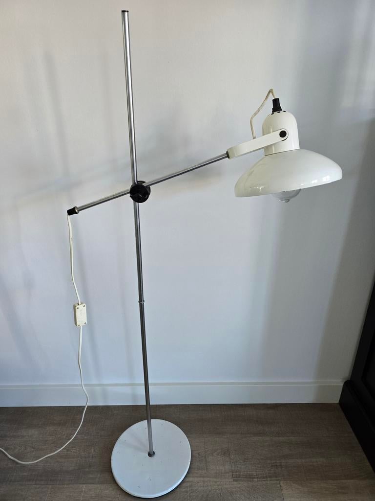 FLOOR LAMP BY JAN HOOGERVORST voor Anvia - 1960S. €229, Huis en Inrichting, Lampen | Vloerlampen, Ophalen of Verzenden, 150 tot 200 cm