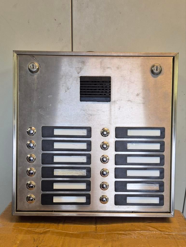 Te koop aangeboden intercom met deurbellen deurbel 12x, Ophalen