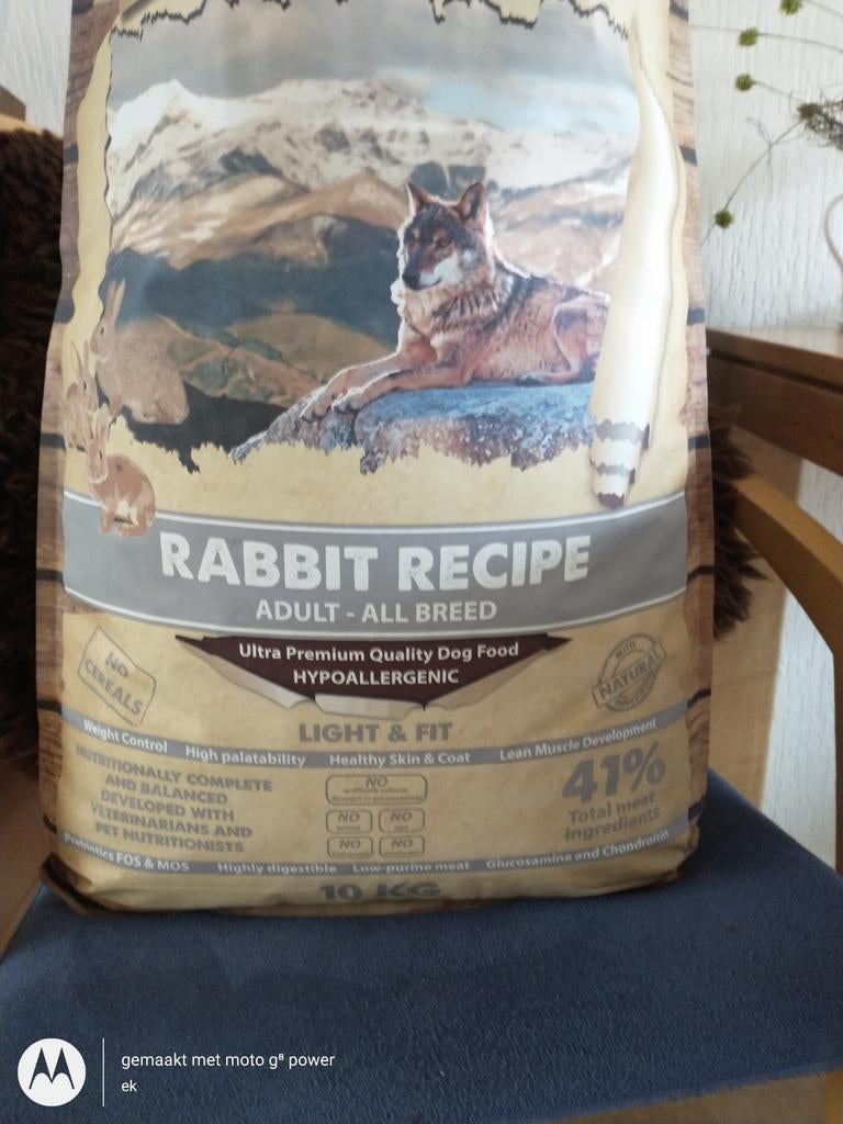 Hondenvoer, Ophalen, Hond