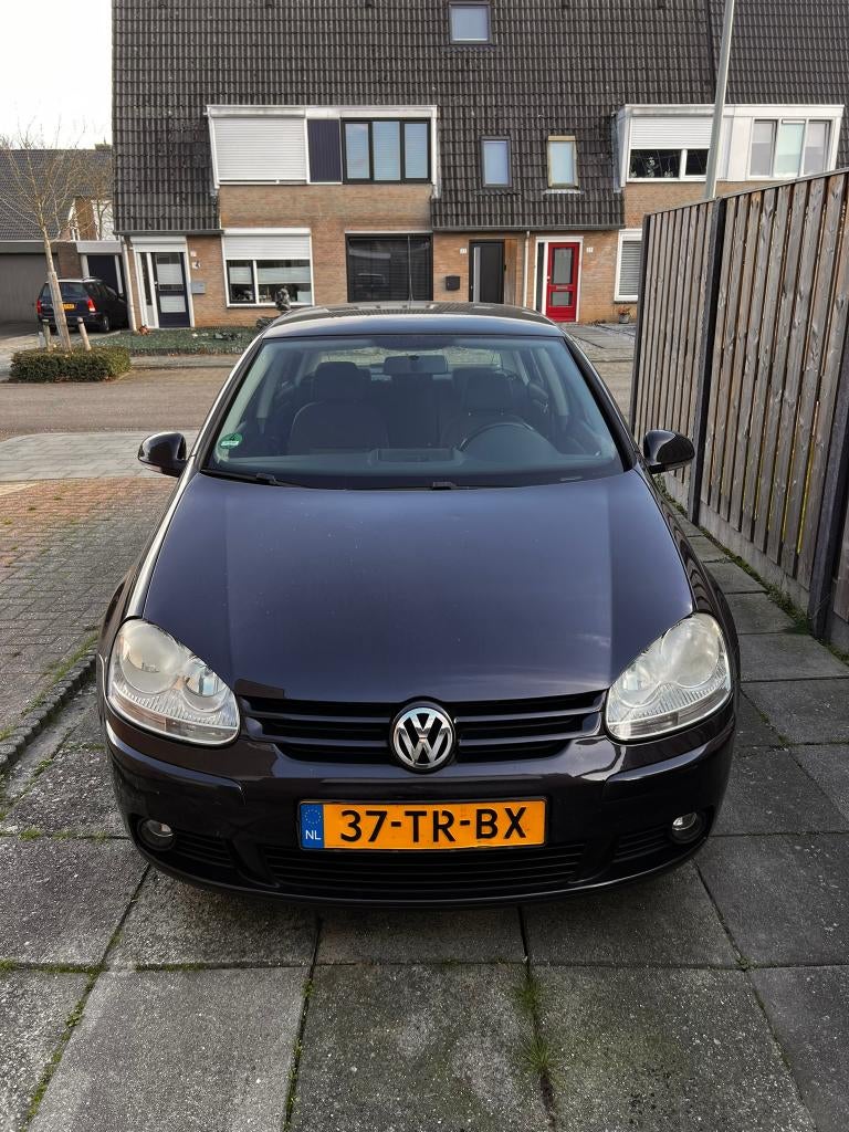 Volkswagen Golf 1.6 16V FSI 85KW 5D 2007 Zwart, Voorwielaandrijving, 1195 kg, 4 cilinders, 620 kg