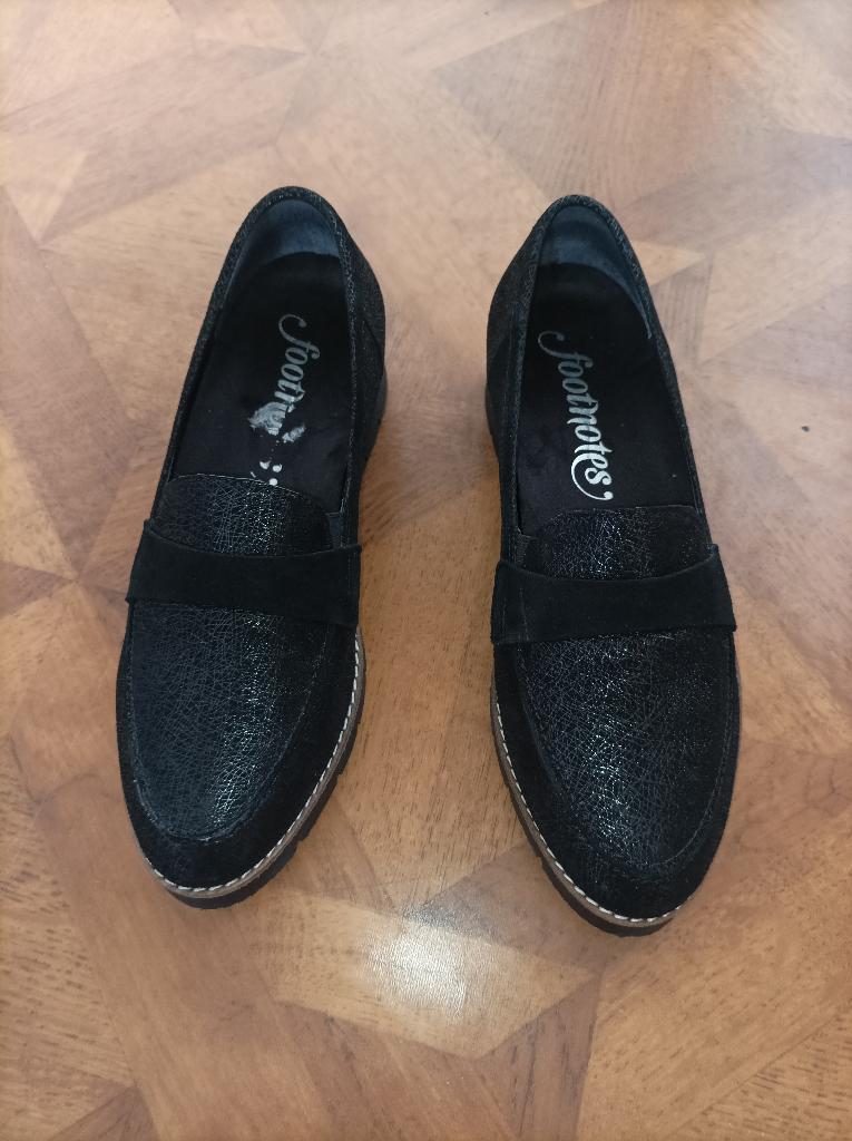 Footnotes leren instappers Maat 38 G, Ophalen of Verzenden, Zo goed als nieuw, Footnotes, Instappers