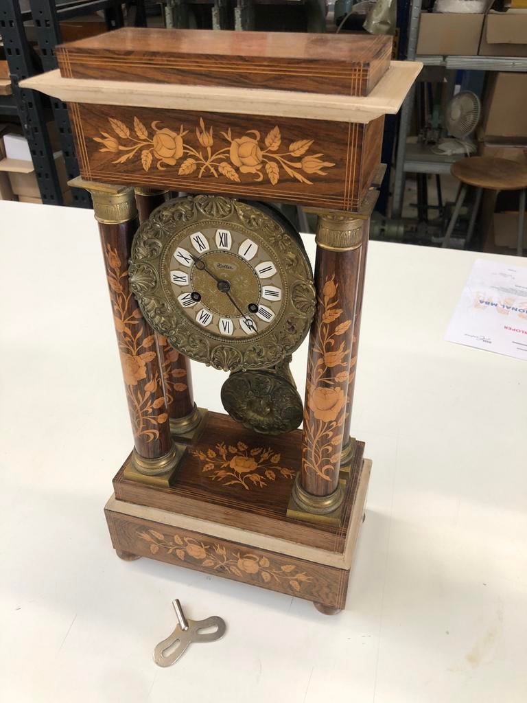 Antieke Franse Colonnade Klok met Marqueterie Inlegwerk, Ophalen of Verzenden