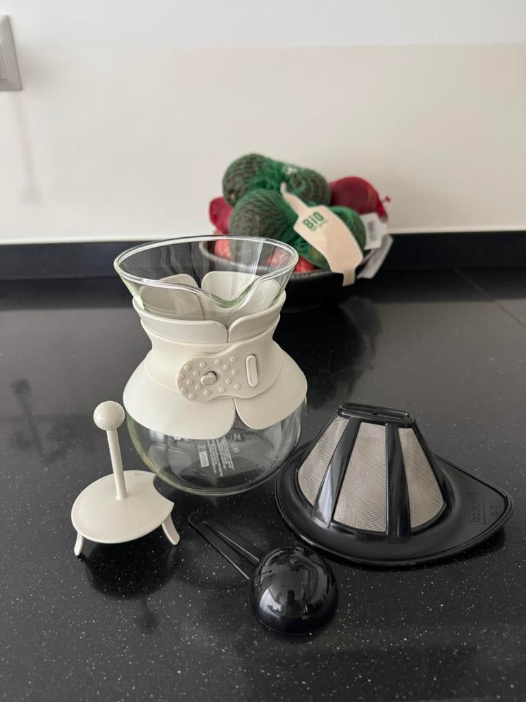 Bodum koffiekan met rvs filter, 0,5ltr, beige siliconen band, Beige, Bodum, Ophalen of Verzenden, Zo goed als nieuw