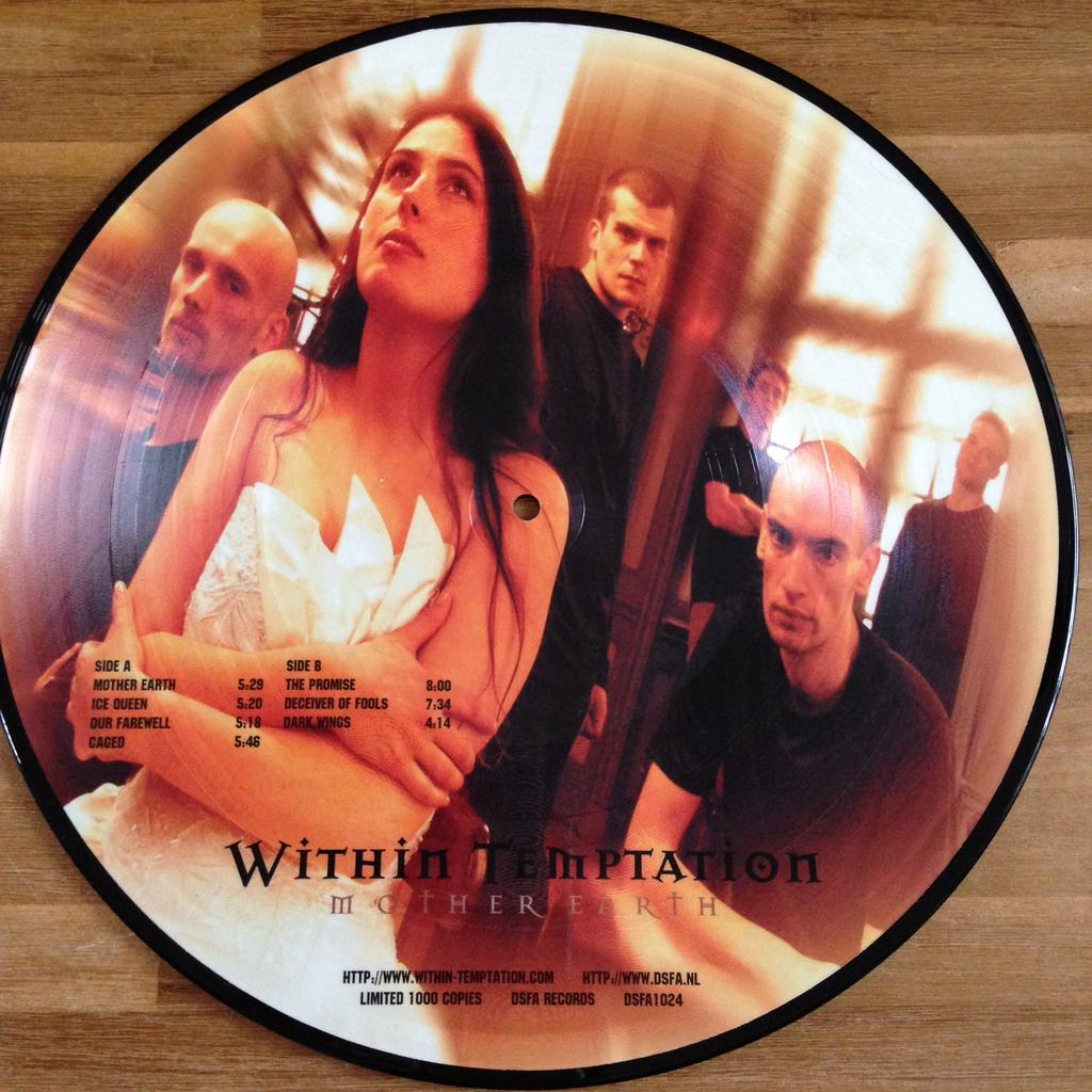 Within Temptation Mother Earth LP, Eén persoon