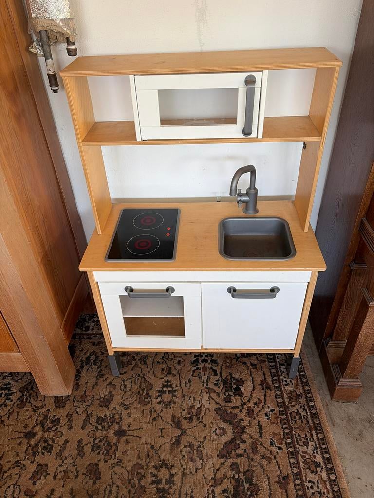 IKEA DUKTIG Speelkeuken met magnetron en kookplaat, Ophalen, Gebruikt, Jongen of Meisje
