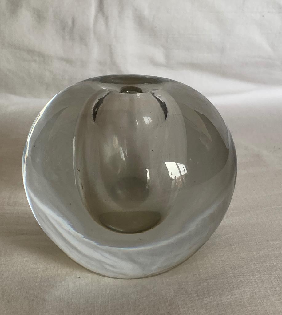 Glazen bol press papier (past een bloemetje in), Ophalen of Verzenden