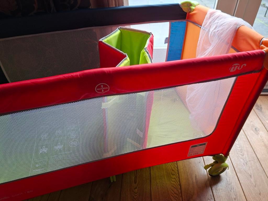 Campingbedje inklapbaar met matras en hoes in tas., Kinderen en Baby's, Boxen, Ophalen, Gebruikt, Rechthoekig, Wieltjes
