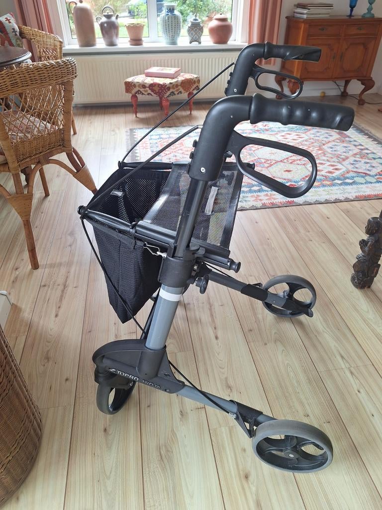 Topro rollator, Diversen, Rollators, Ophalen, Lichtgewicht, Zo goed als nieuw