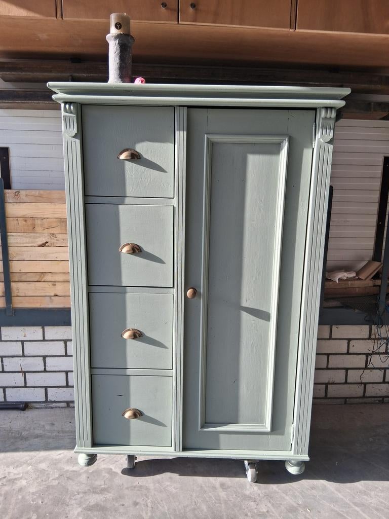 Mooie meidenkast spekkast kledingkast, Kinderen en Baby's, Kinderkamer | Commodes en Kasten, Ophalen, 50 tot 70 cm, 105 cm of meer