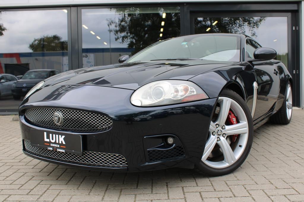 Jaguar XKR 4.2 V8 Coupé YOUNGTIMER + LEDER + BOWERS & WILKI, Achterwielaandrijving, Gebruikt, 4 stoelen, Zwart