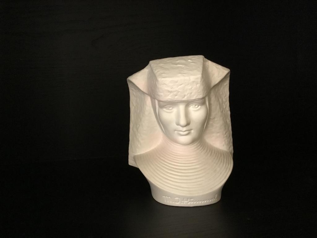 Beeldje van zuster Maria Innocentia Hummel, Antiek en Kunst, Ophalen