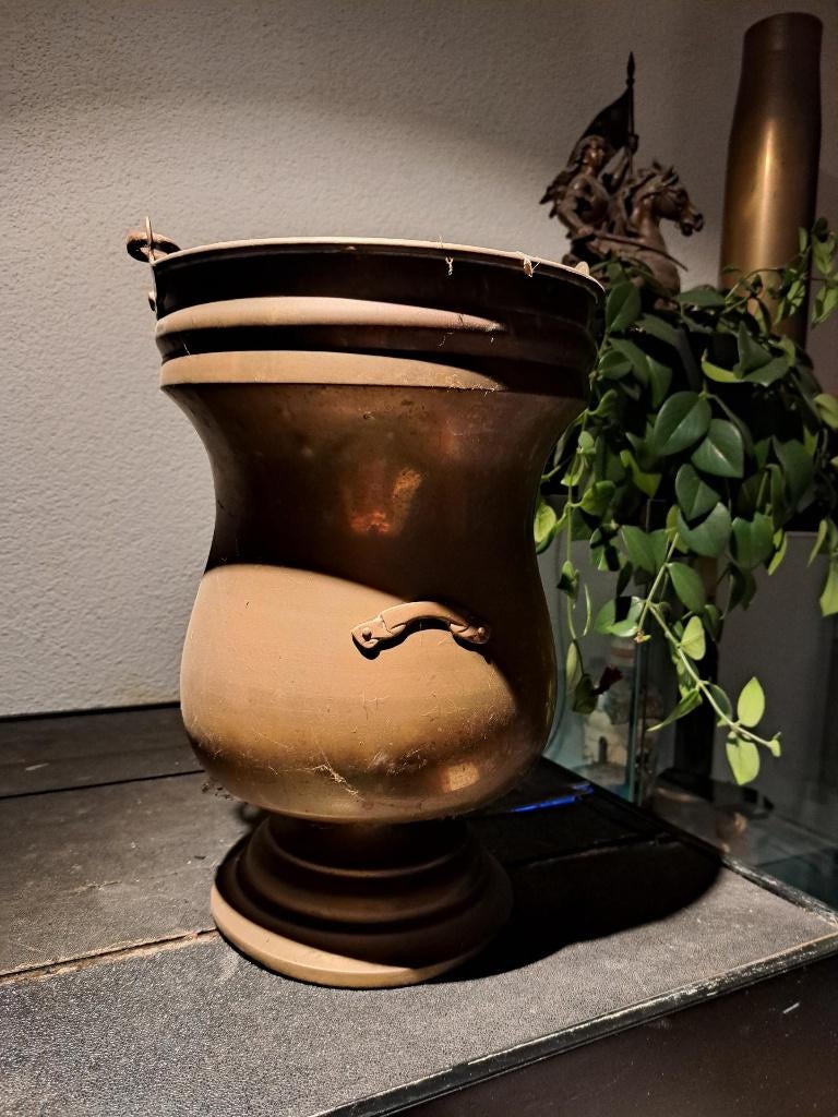 Zwaar Brons / koper wijwatervat 40cm hoog religieus, Antiek en Kunst, Verzenden