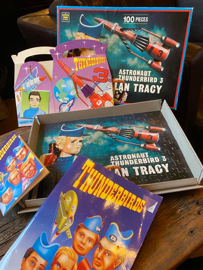 Authentiek setje Thunderbirds spulletjes, Verzenden, Zo goed als nieuw