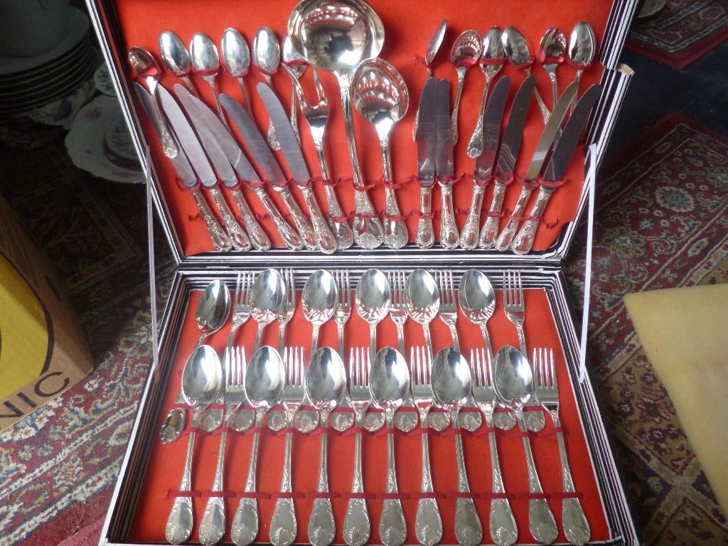 12 persoons Sierlijk volop barok bewerkte Bestek cassette, Ophalen of Verzenden