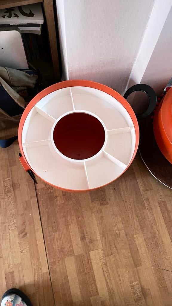 Vintage Oranje Plastic Naaipoef, Ophalen, Gebruikt