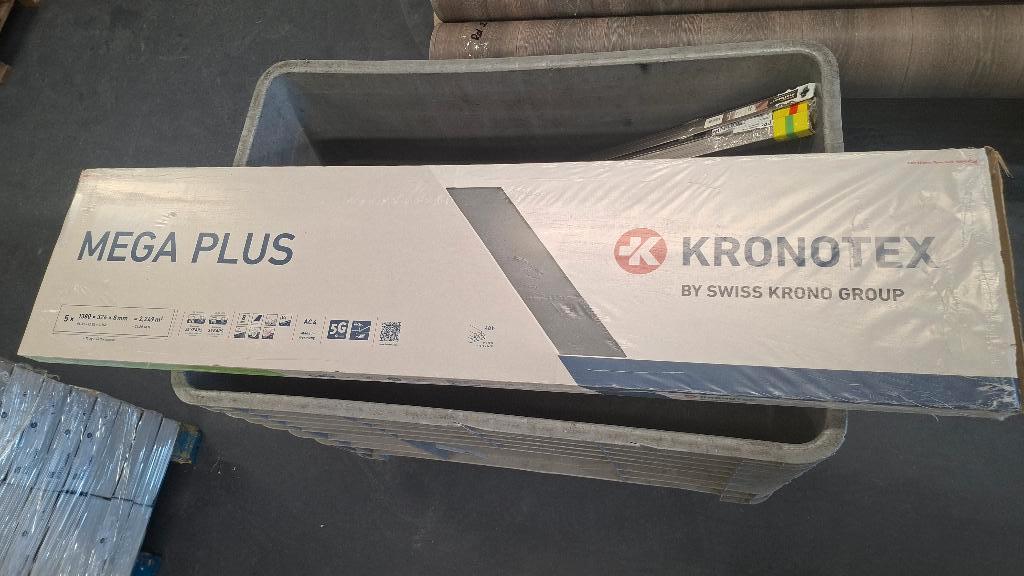 Mooie click laminaat vloer Kronotex Mega Plus 2,249  m2, Ophalen, ., ., Nieuw