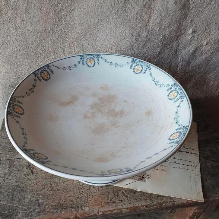 Oude franse schaal hoge voet Longwy moselle, Antiek en Kunst, Antiek | Servies los, Ophalen of Verzenden