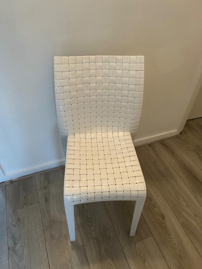 Design stoelen 4.  KARTELL en PHILIP STARK 2 stoelen, Ophalen, Wit, Design, Zo goed als nieuw