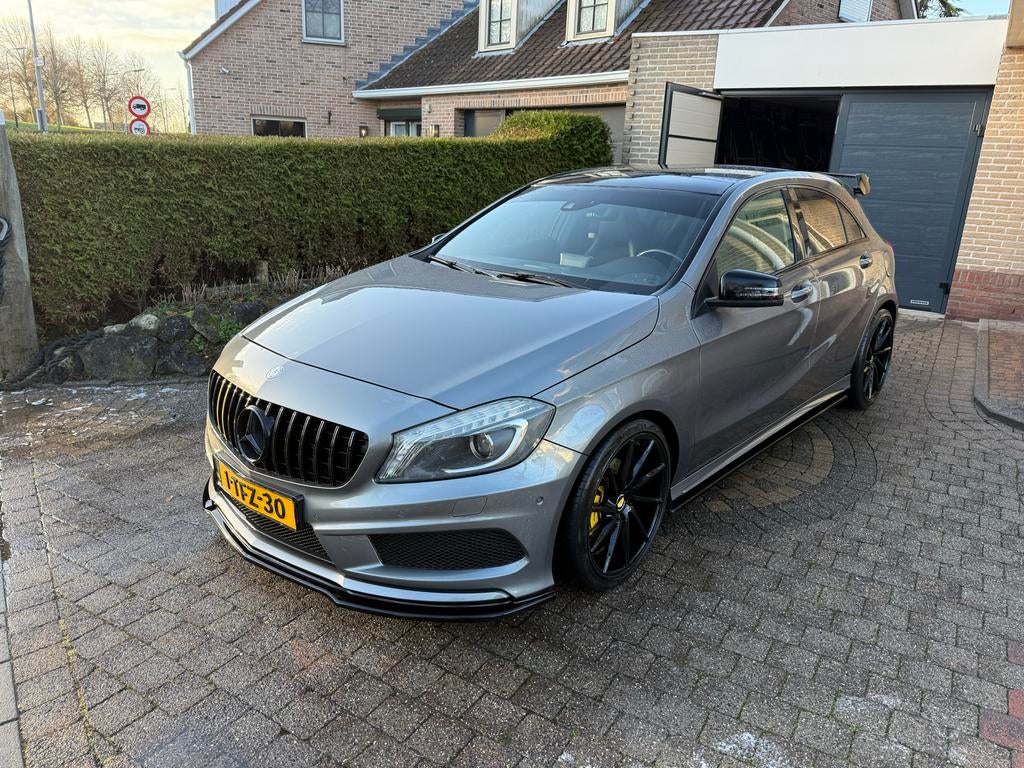 Mercedes-Benz A-Klasse 1.6 A200 AMG- pakket 2013, 4 cilinders, Alcantara, 1595 cc, Particulier
