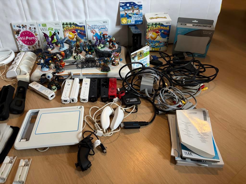 Nintendo Wii Compleet Pakket + accessoires, Ophalen, Gebruikt, Overige genres, Eén computer