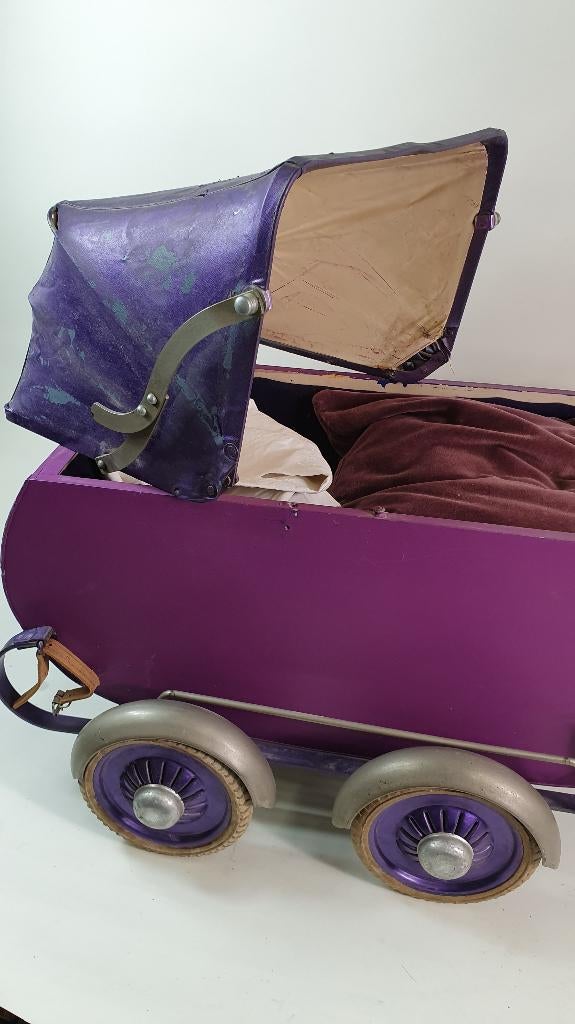 Vintage, antieke kinderwagen, poppenwagen, paars. S15, Verzamelen, Poppen, Tweedehands verkoop, Tweedehands verkoop, Gebruikt
