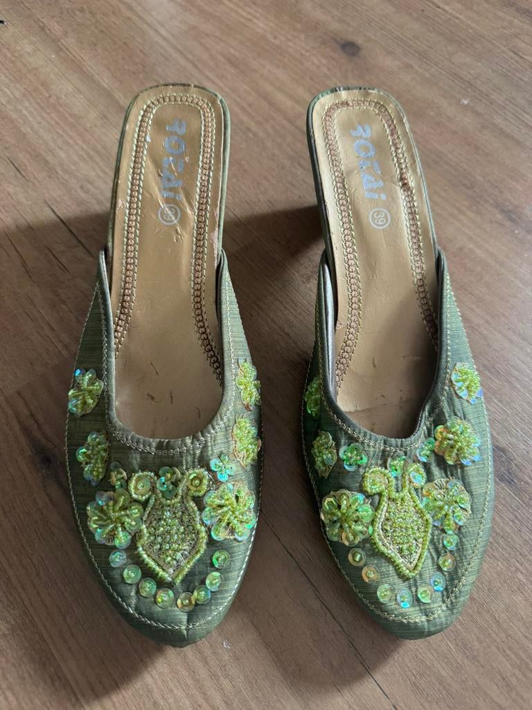 Groene Muiltjes Maat 39, Zo goed als nieuw, Groen, Sandalen of Muiltjes, Ophalen of Verzenden