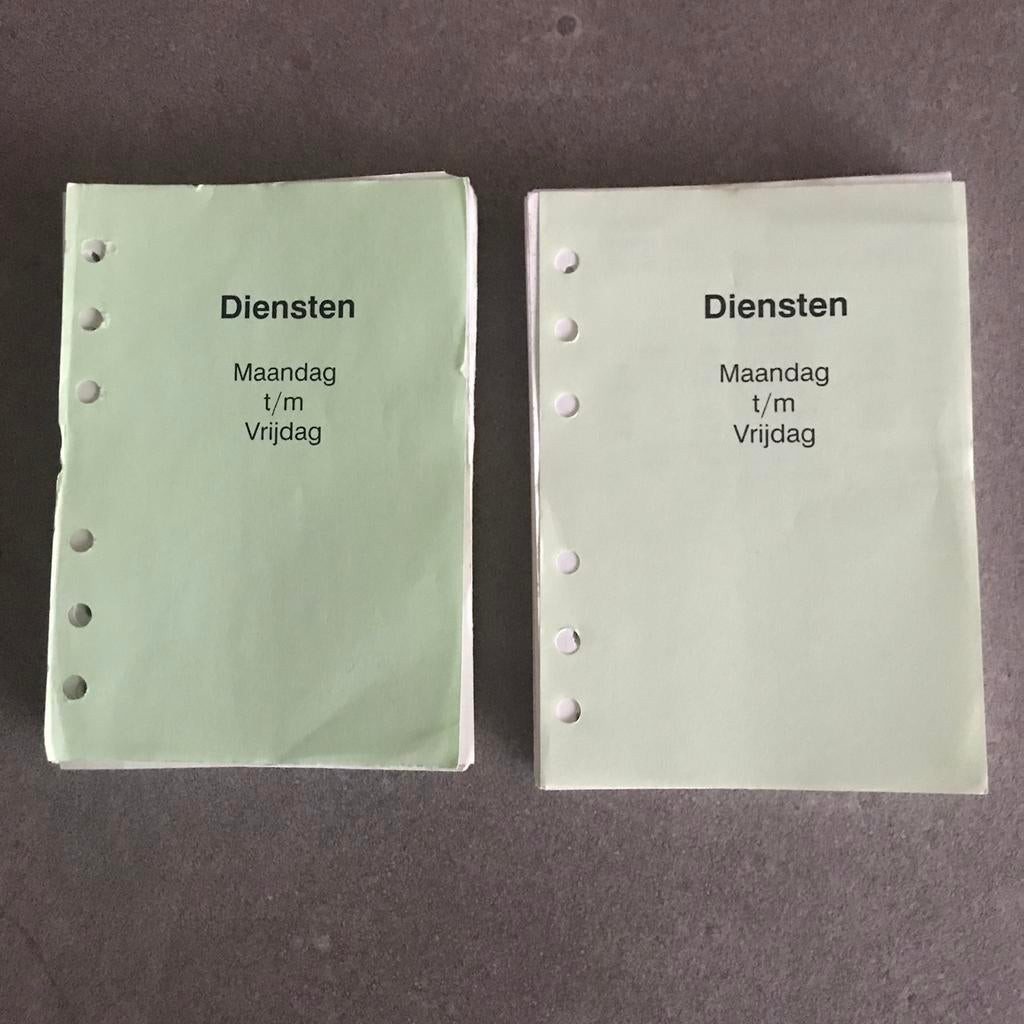 Arriva 2 dienstenboekjes Maandag tm Zondag, Ophalen of Verzenden, Zo goed als nieuw, Trein, Boek of Tijdschrift